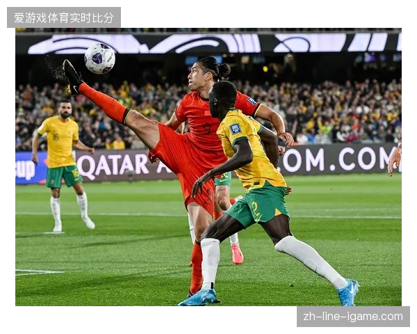 伊拉克后卫多斯基轰出世界波，其坚固的5-4-1低位防守体系成功逼平传控强敌西班牙